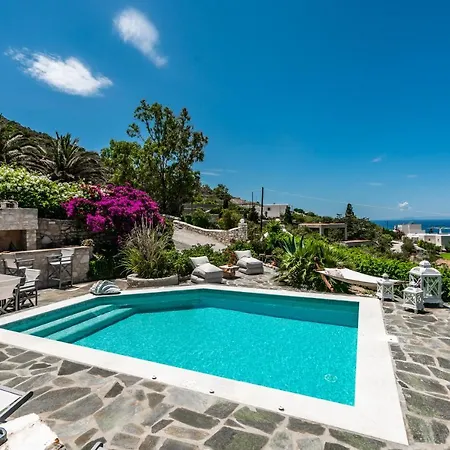 Haritomeni * Парос